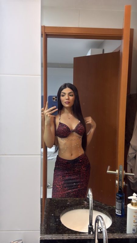 Mell Oliveira