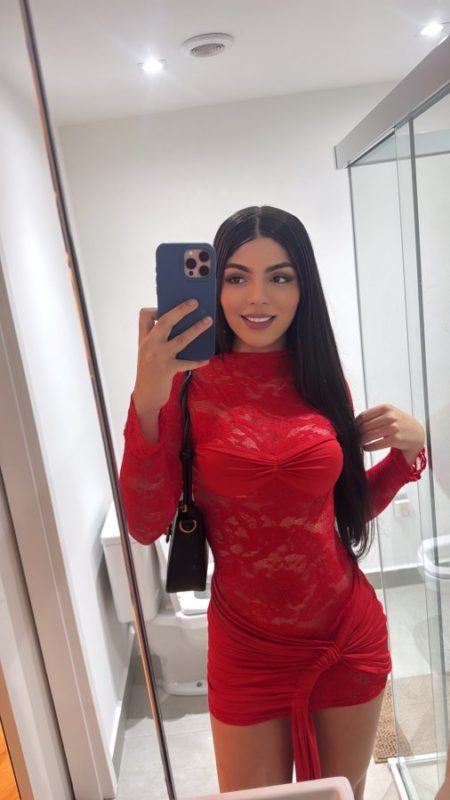 Mell Oliveira